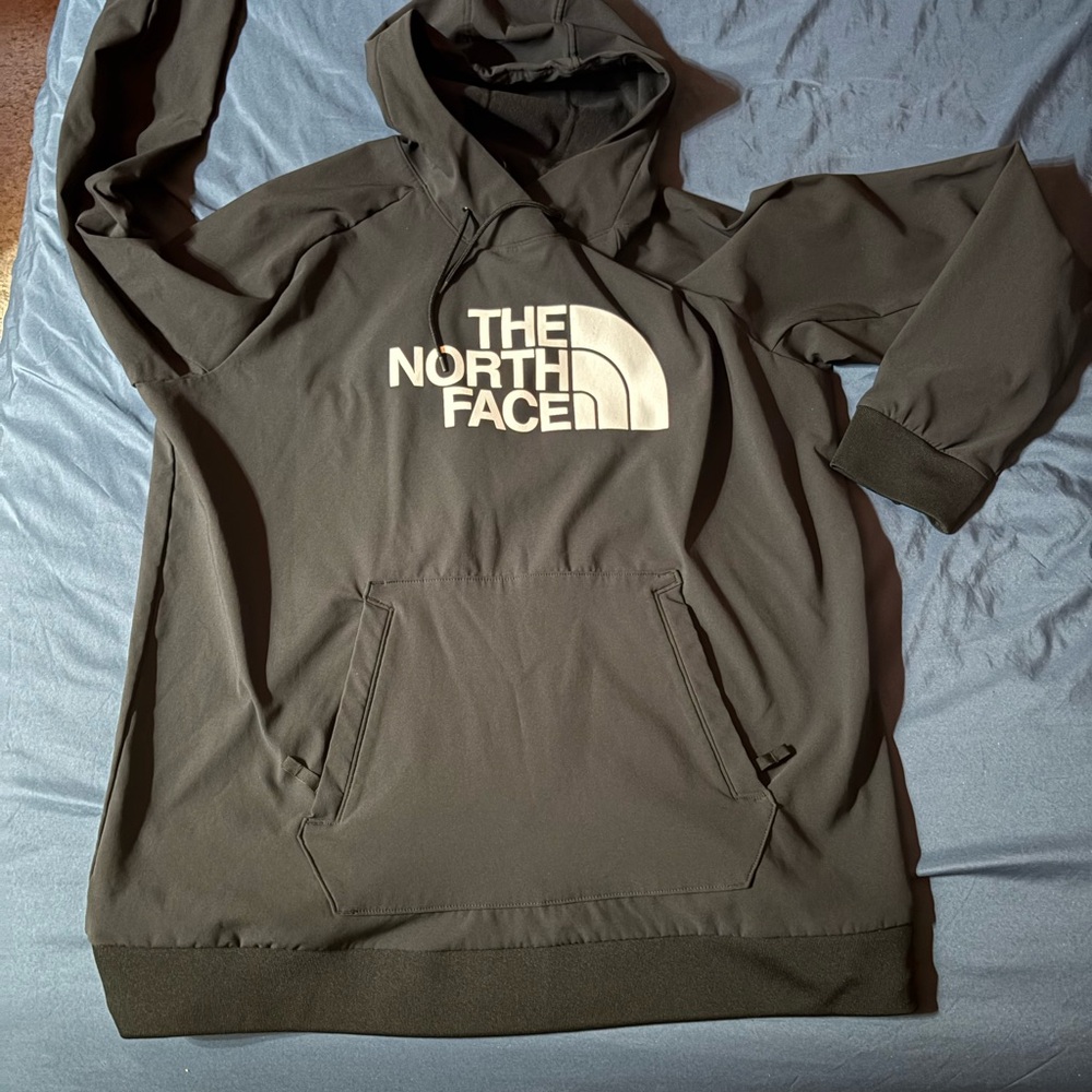 EUC The North Face Men's Black lined water resistant wind proof Hoodie